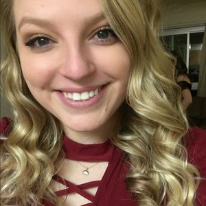 Meet your Posher, Hannah